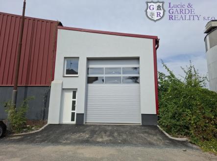 hala-zepredu.jpg | Pronájem - skladovací prostor, 232 m²