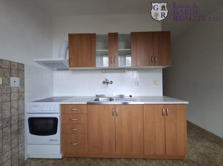 kuchynska-linka.jpg | Pronájem bytu, 1+1, 33 m²