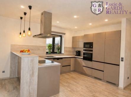 db8fec48-055a-460b-9f81-5822fe3f3186.png | Prodej - dům/vila, 160 m²