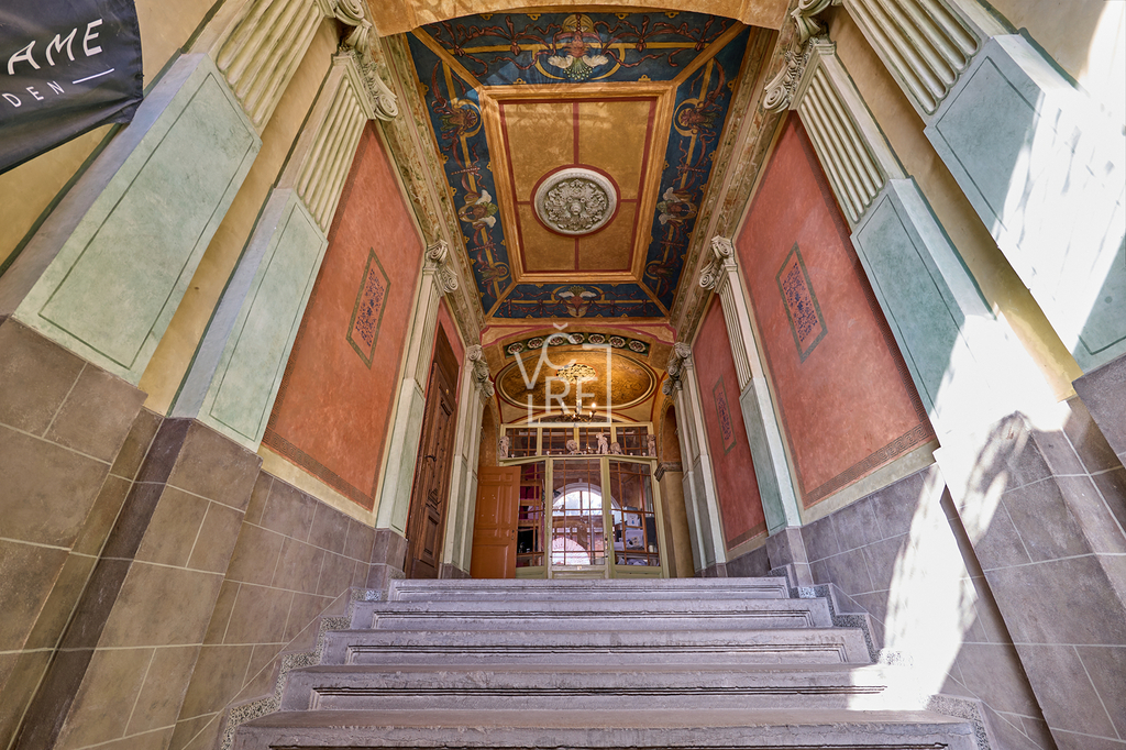p1297310-hdr.jpg