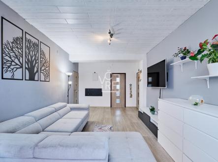 1668126-hdr.jpg | Prodej bytu, 3+1, 73 m²