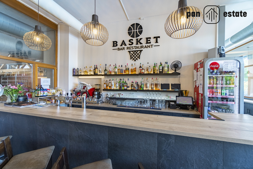 zázemí moderního baru