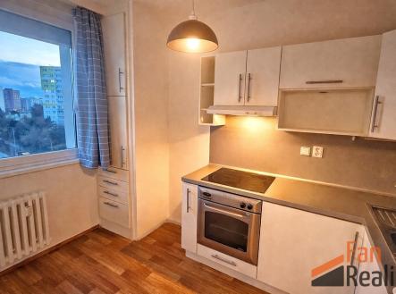 1000125307-1.png | Pronájem bytu, 2+1, 46 m²