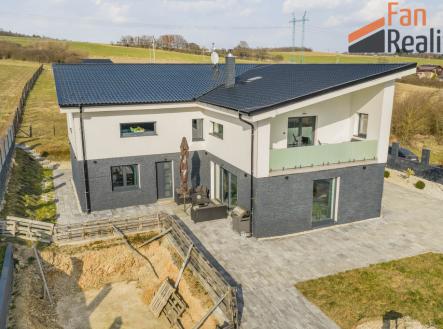 dji-20260310144902-0092-d.jpg | Prodej - dům/vila, 210 m²