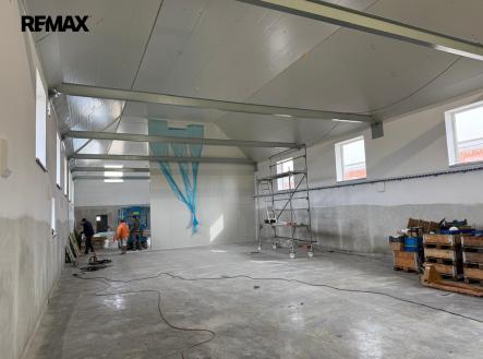 img-20250227-wa0019.jpg | Pronájem - výrobní prostor, 878 m²