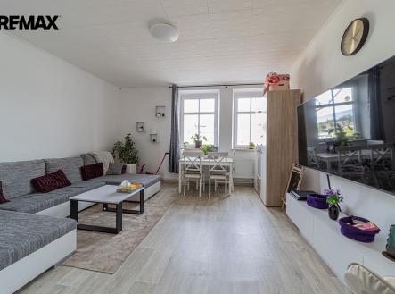 BYT č.8 | Prodej - nájemní dům, 385 m²