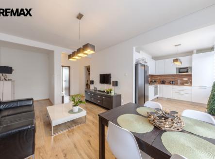 Pronájem bytu, 2+kk, 61 m² obrázek