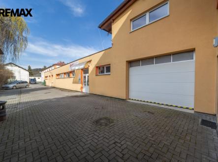3.jpeg | Pronájem - obchodní prostor, 330 m²