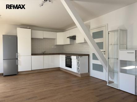 kuchyně s obývacím pokojem | Pronájem bytu, 3+kk, 89 m²