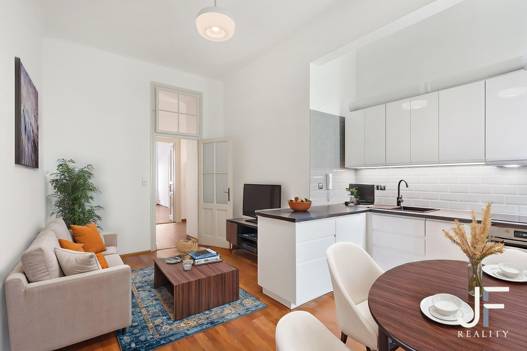 a7402842-living-room-standard-1.jpg