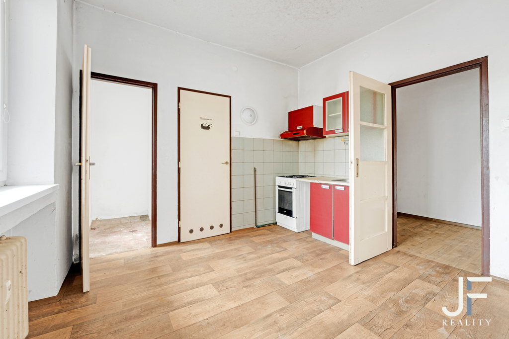 Kuchyni lze přemístit nebo spojit s obývákem