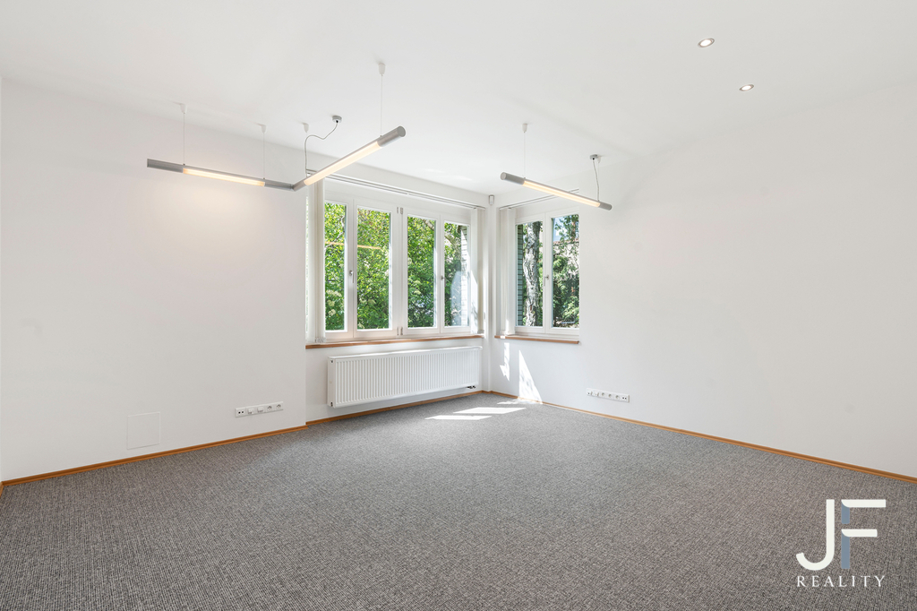 Kanceláře k pronájmu v Libni