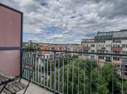 Byt s balkonem kousek od metra | Pronájem bytu, 2+kk, 53 m²