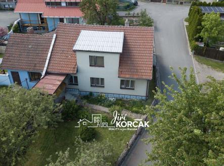 12 | Prodej - dům/vila, 201 m²