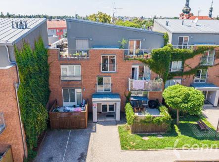 DRON_FOTO_UHRINEVESBYT-6 - upraveno.jpg | Pronájem bytu, 2+kk, 60,8 m²
