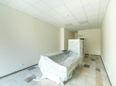 Pronájem - komerční objekt, obchodní centrum, 43 m²
