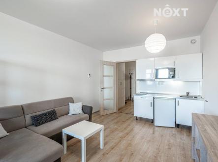 Pronájem bytu, 1+kk, 33 m²