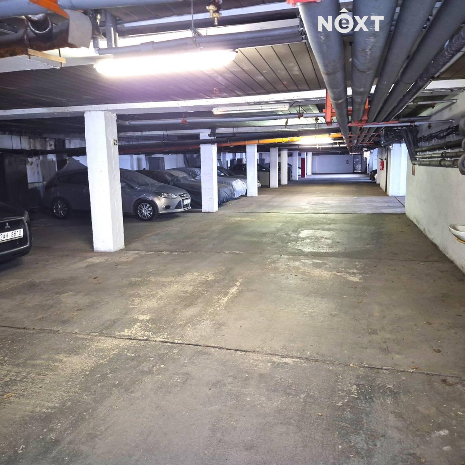 Pronájem ostatní Garážové stání, 16㎡