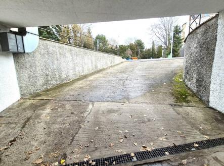 Pronájem - malý objekt/garáž