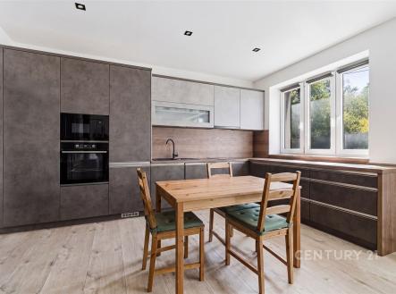 . | Prodej - dům/vila, 90 m²