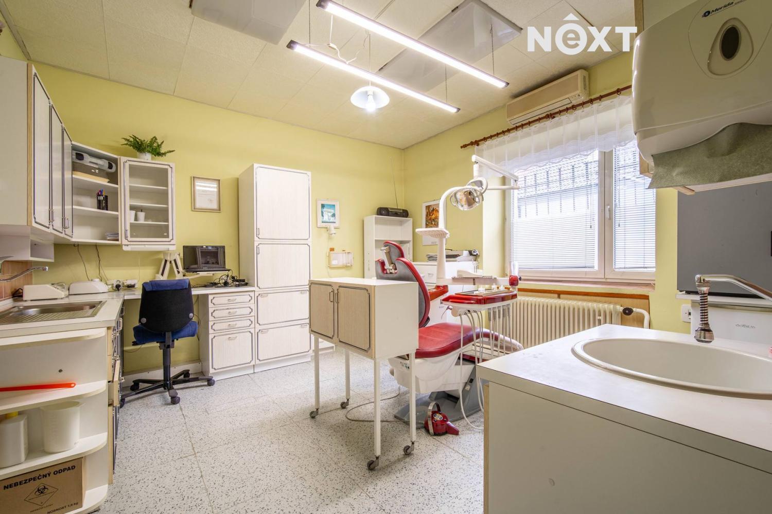 Pronájem komerční Obchodní prostory, 33㎡