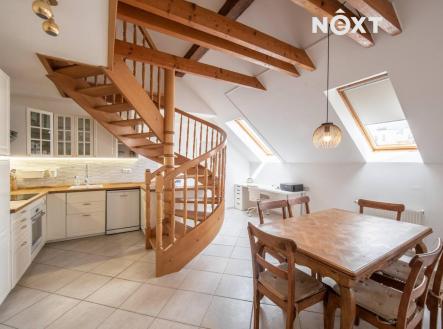 Prodej bytu, atypický, 152 m²