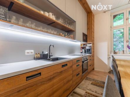 Prodej - komerční objekt, jiný, 12 m²