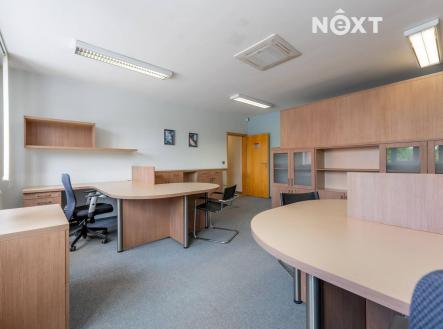 Pronájem - kanceláře, 94 m²