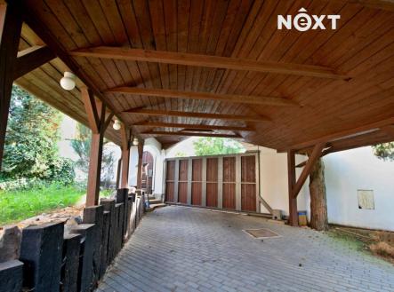 Pronájem - dům/vila, 240 m²