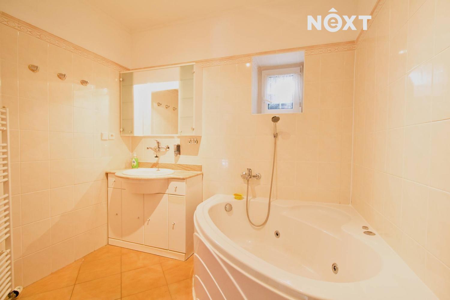 Pronájem Rodinný dům, 240㎡