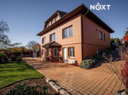 Prodej - dům/vila, 348 m²