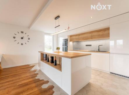 Prodej - dům/vila, 223 m²