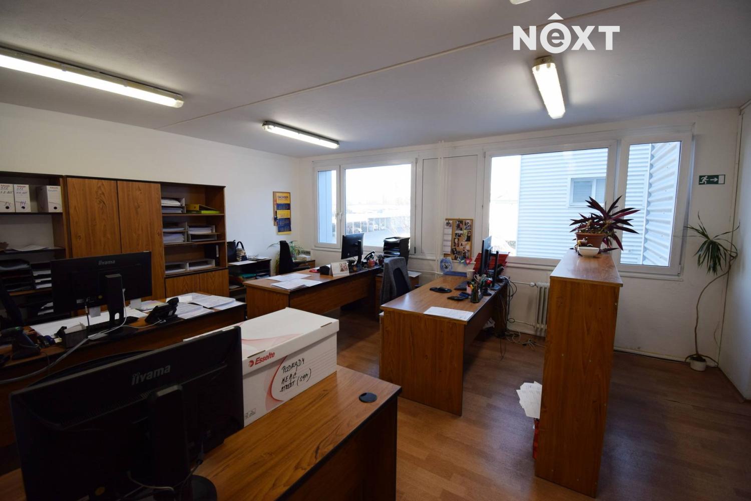 Pronájem komerční Kanceláře, 136㎡