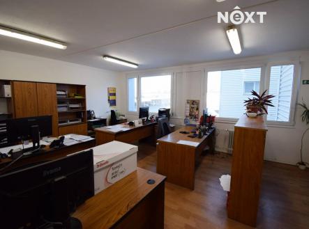 Pronájem - kanceláře, 136 m²
