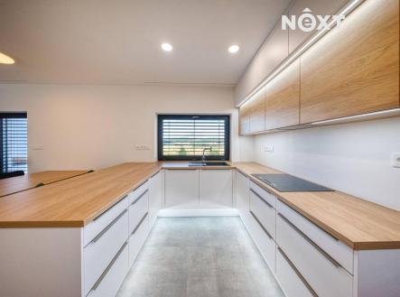 Prodej - dům/vila, 367 m²