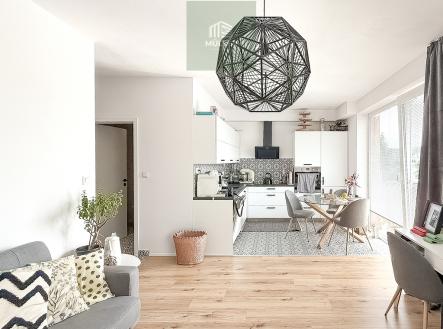 Pronájem bytu, 2+kk, 654 m² obrázek