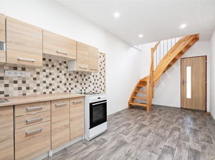 . | Prodej - nájemní dům, 398 m²