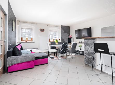. | Prodej - nájemní dům, 398 m²