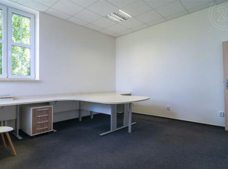 . | Pronájem - kanceláře, 130 m²