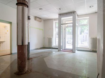 . | Pronájem - obchodní prostor, 119 m²