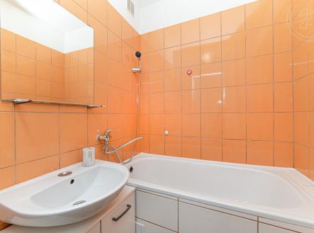 . | Pronájem bytu, 1+1, 38 m²