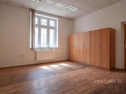. | Pronájem - kanceláře, 74 m²