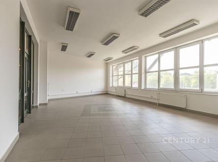 . | Pronájem - obchodní prostor, 51 m²