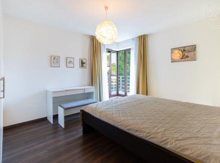 . | Pronájem - dům/vila, 184 m²
