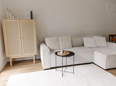 . | Pronájem bytu, 1+kk, 38 m²