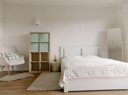 . | Pronájem bytu, 1+kk, 38 m²