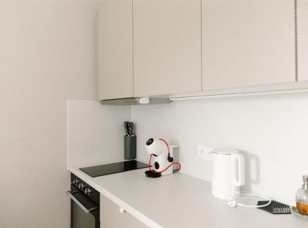 . | Pronájem bytu, 1+kk, 38 m²