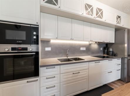 . | Pronájem bytu, 3+kk, 89 m²