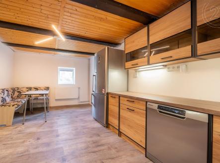 . | Prodej - dům/vila, 161 m²