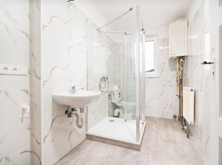 . | Pronájem bytu, 3+kk, 65 m²